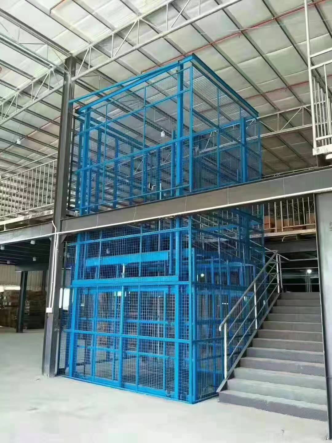 导轨式货梯